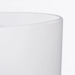 Mica Decorations Tusca Bloempot - H25 X Ø28 Cm - Mat - Wit -Populair Tuinmeubilair e57f2e0cc7c24709b45e0e6e96366cac